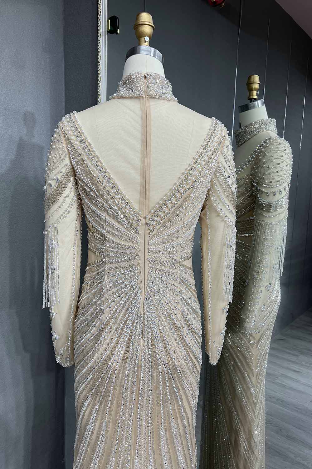 YQLNNE 053 Beige Long Sleeves Evening Dress Crystals Beaded Formal Women Gown Modest
