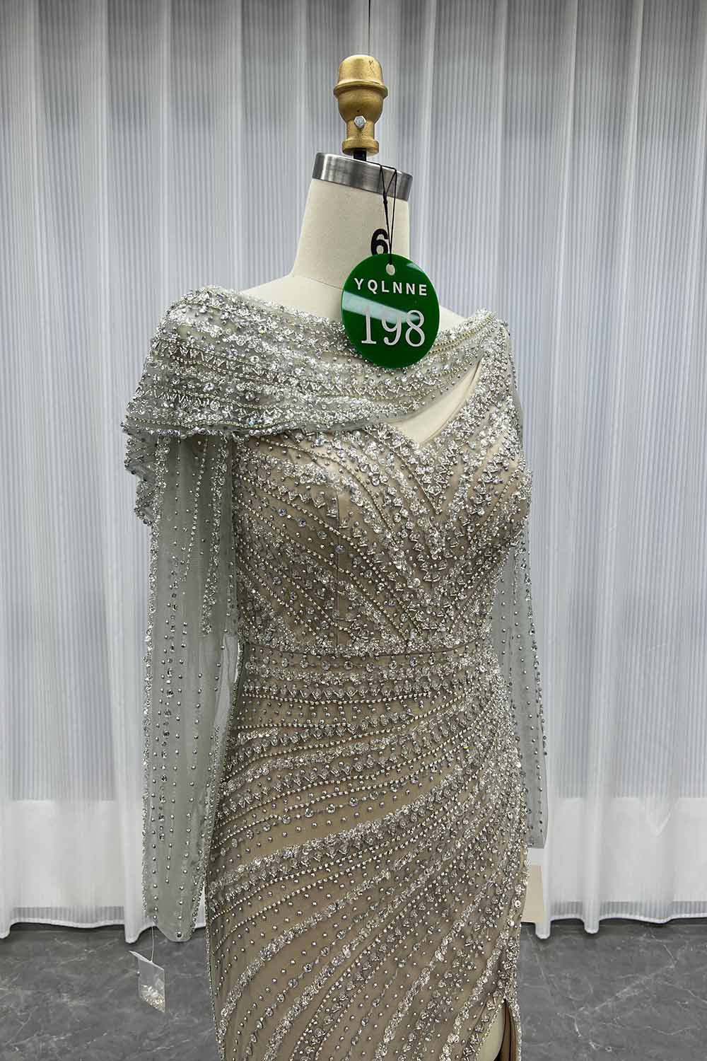 YQLNNE 0198 Silver Nude Crystals Evening Dresses Long Sleeves Gowns