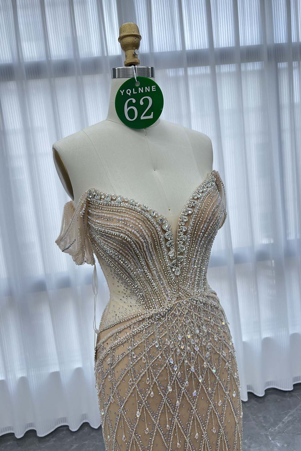 YQLNNE 062 Nude Off the Shoulder Evening Dress Handmade Crystals Long Mermaid Party Gown