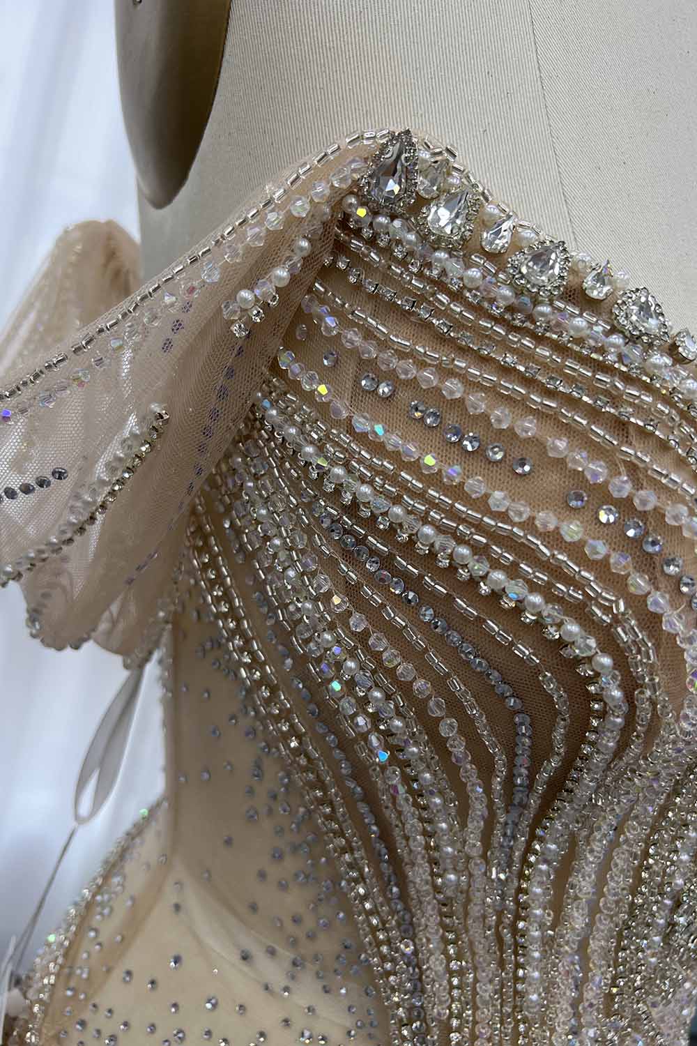 YQLNNE 062 Nude Off the Shoulder Evening Dress Handmade Crystals Long Mermaid Party Gown