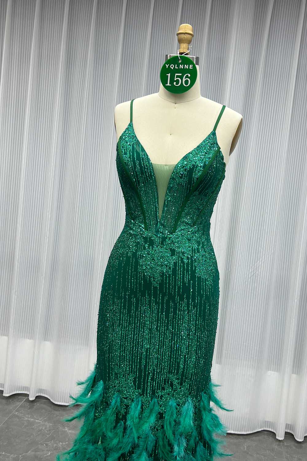 YQLNNE 0156 Sparkly Green Glitter Feathers Prom Dresses Lace-up Party Gown