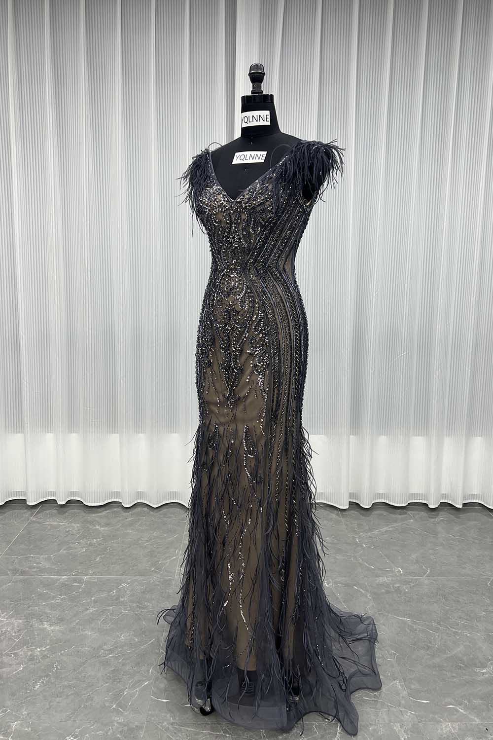 YQLNNE 034 Dark Gray Feathers Crystals Evening Dress Mermaid Pageant Gown