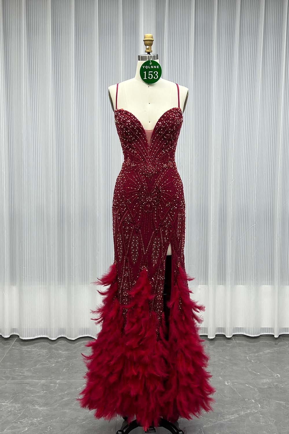 YQLNNE 0153 Burgundy Beading Feathers Evening Dress Long Mermaid Pageant Gown
