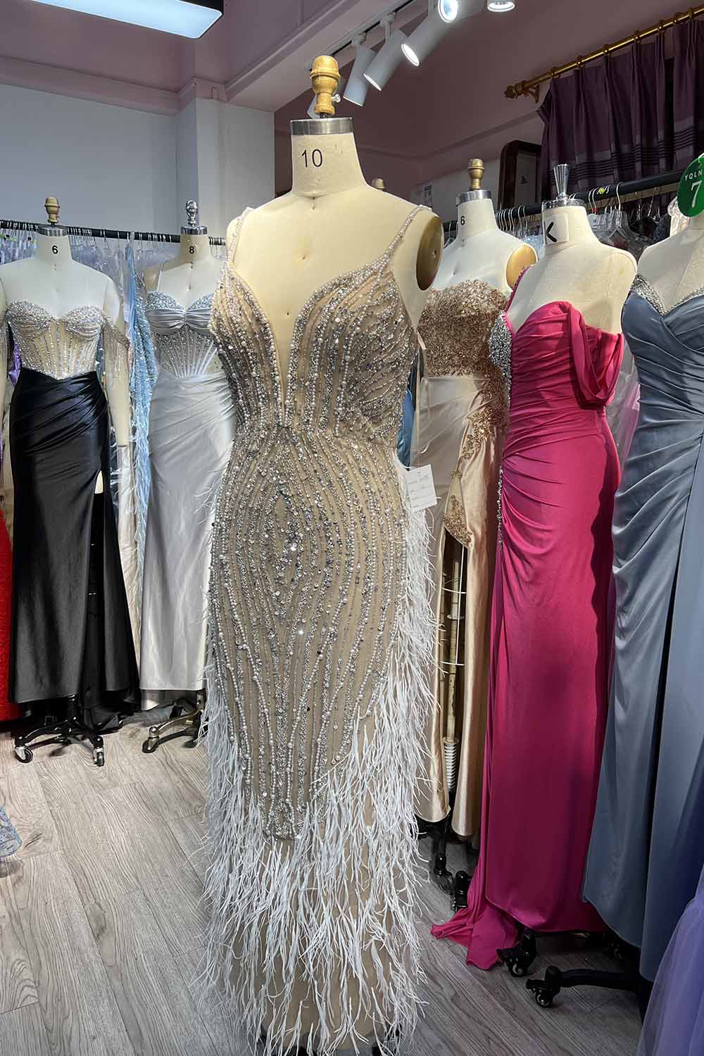 YQLNNE 082 White Nude Feathers Evening Dress With Crystals Pearls Wedding Party Gown