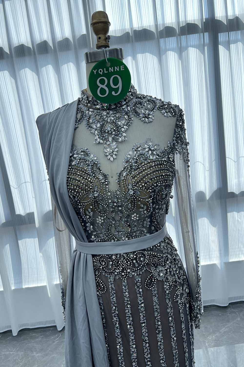 YQLNNE 089 Gray Long Sleeves Evening Dress Handmade Crystals Beaded Formal Gown