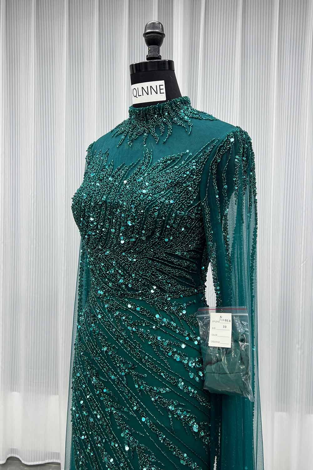 YQLNNE 049 Modest Dark Green Long Evening Dress With Handmade Beaded Formal Gowns