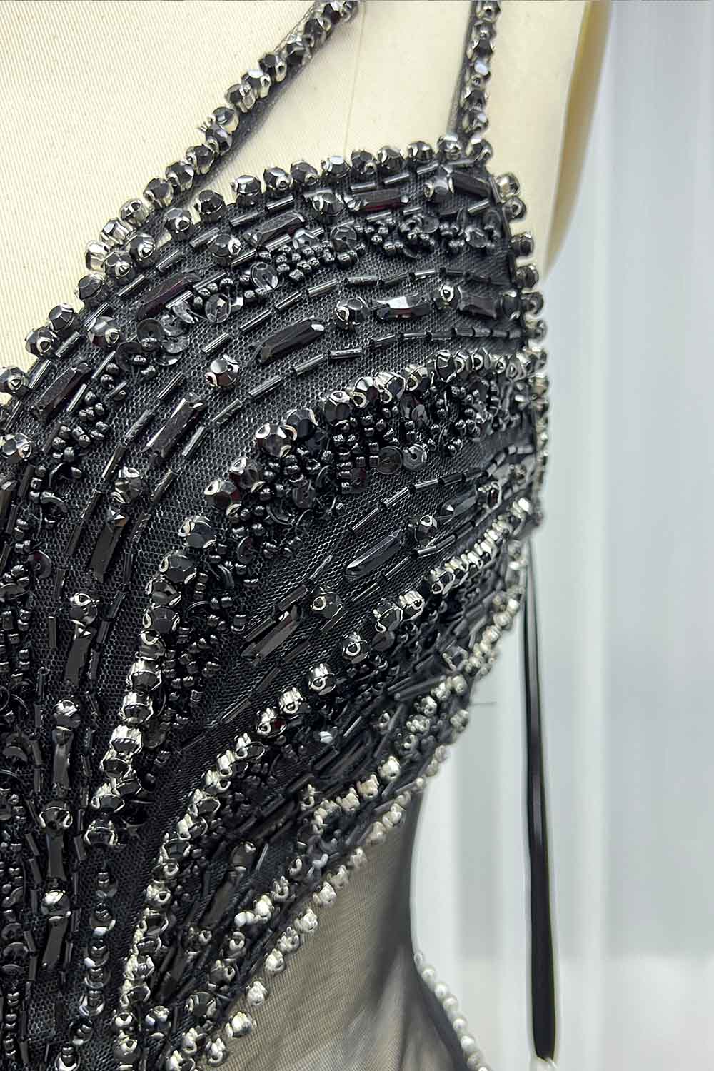 YQLNNE 041 Black Crystals Mermaid Evening Dress With Straps