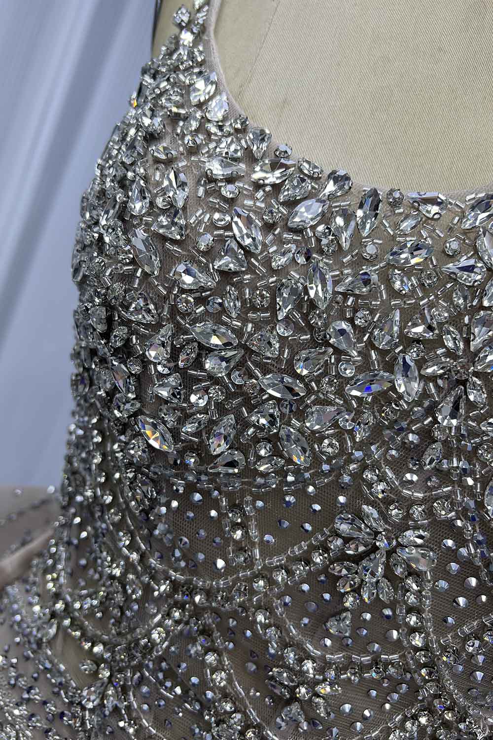 YQLNNE 060 Nude Diamonds Evening Dress Straps Beaded Long Mermaid Formal Party Gown