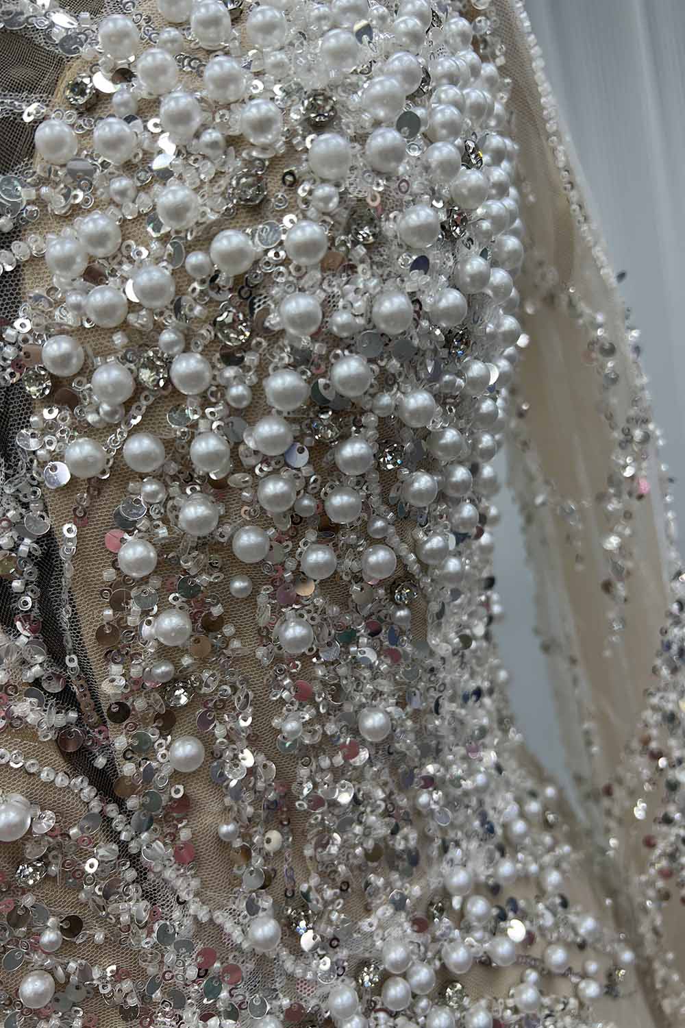 YQLNNE 057 Modest White Pearls Long Sleeves Evening Dress Wedding Party Gown