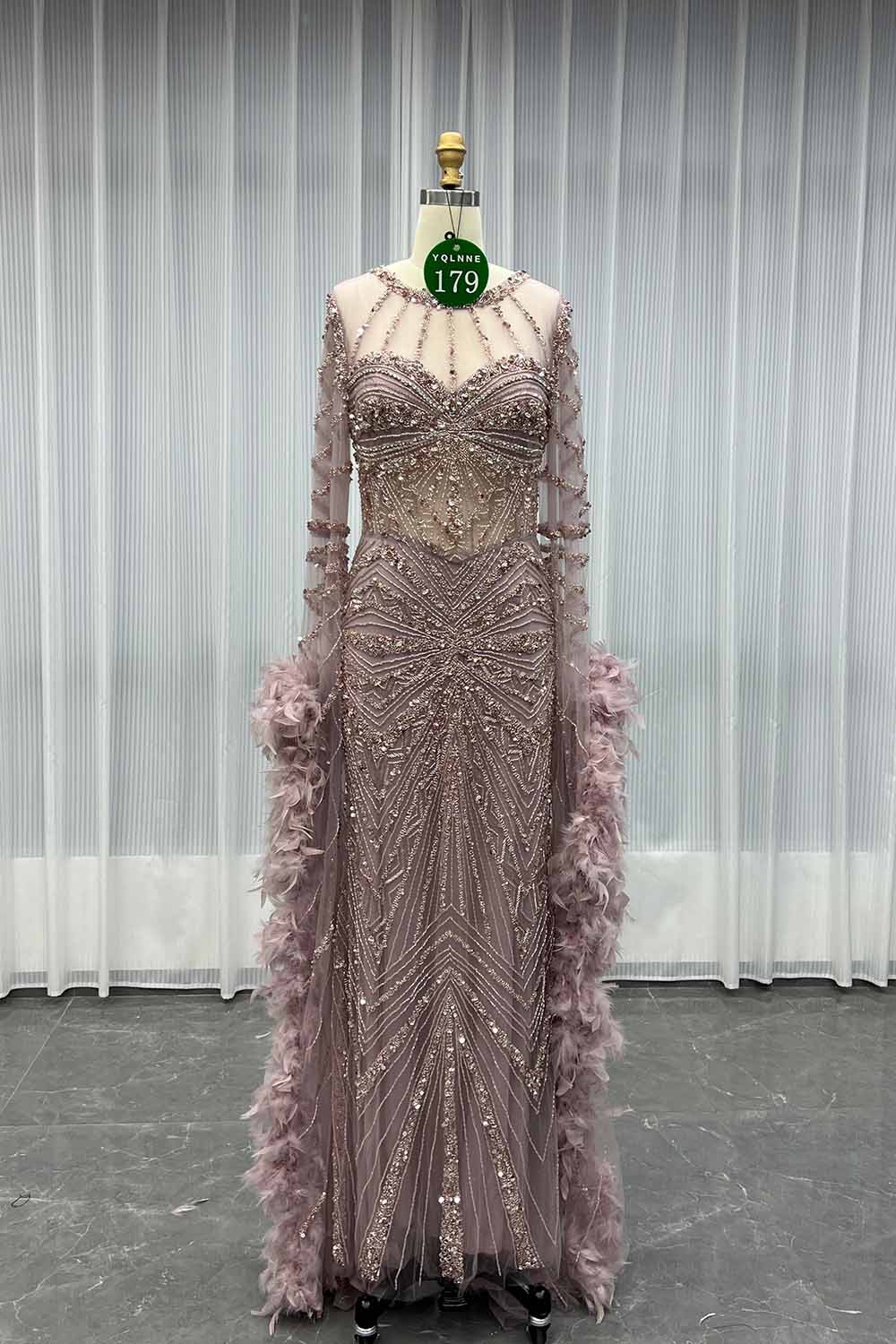 YQLNNE 0179 Pink Long Sleeves Feathers Evening Dress With Handmade Crystals Beaded