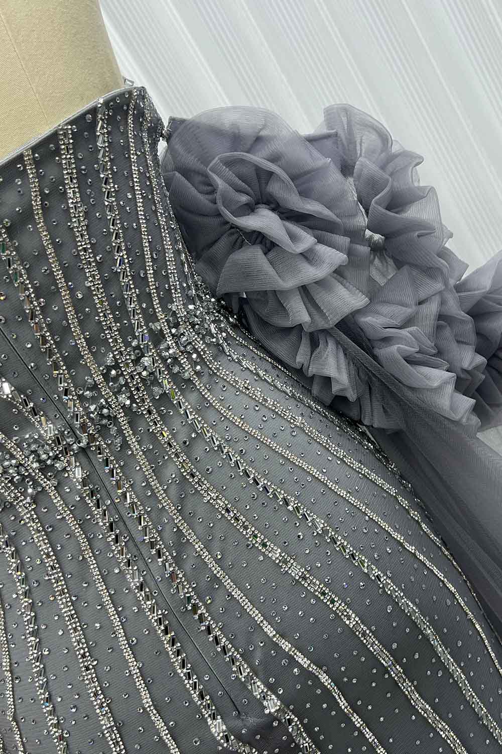 YQLNNE 0128 Luxury Gray Crystals Evening Party Gown With Removable Sleeves