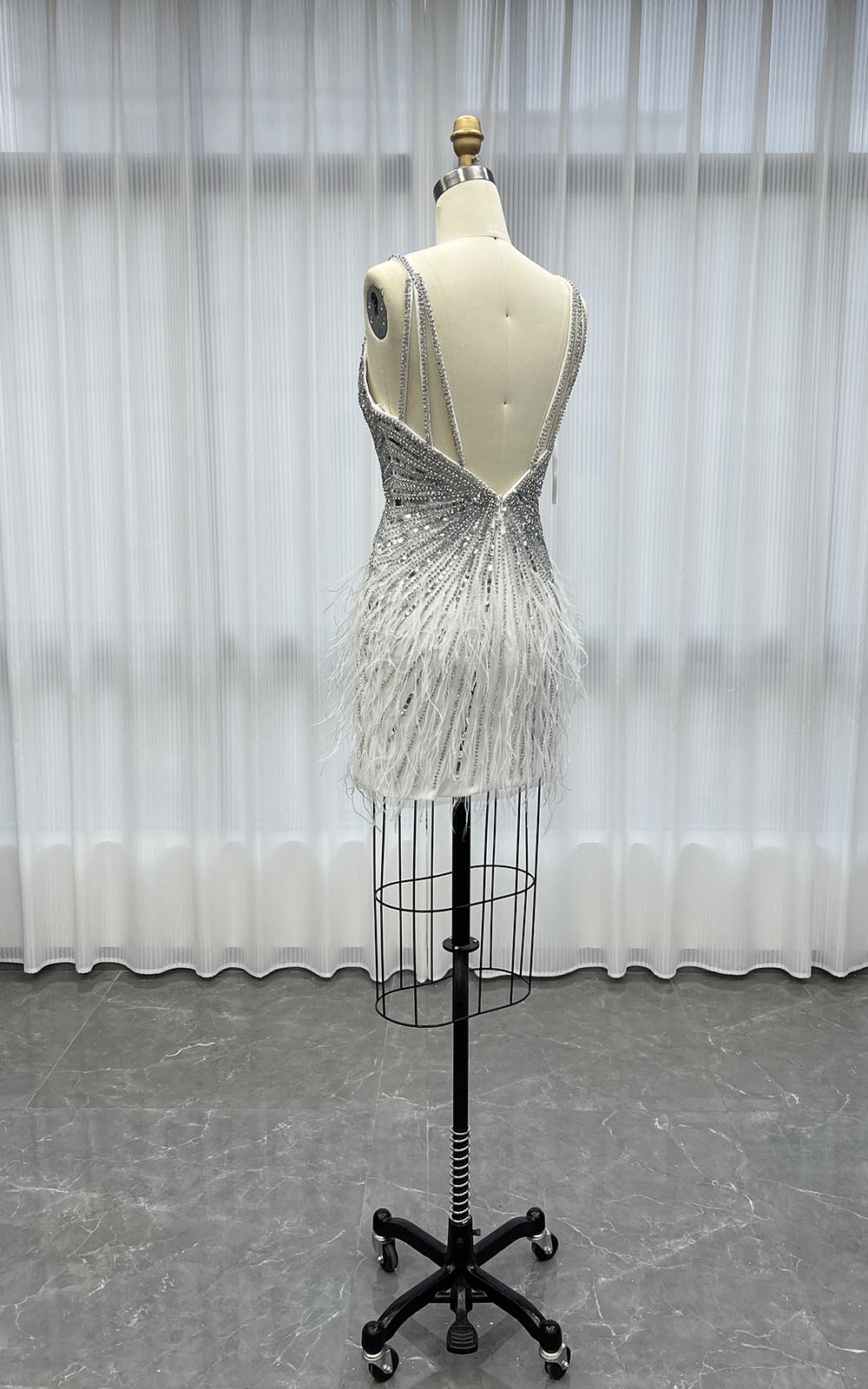 YQLNNE 0129 Black and White Short Feathers Party Dress With Handmade Crystals Beaded
