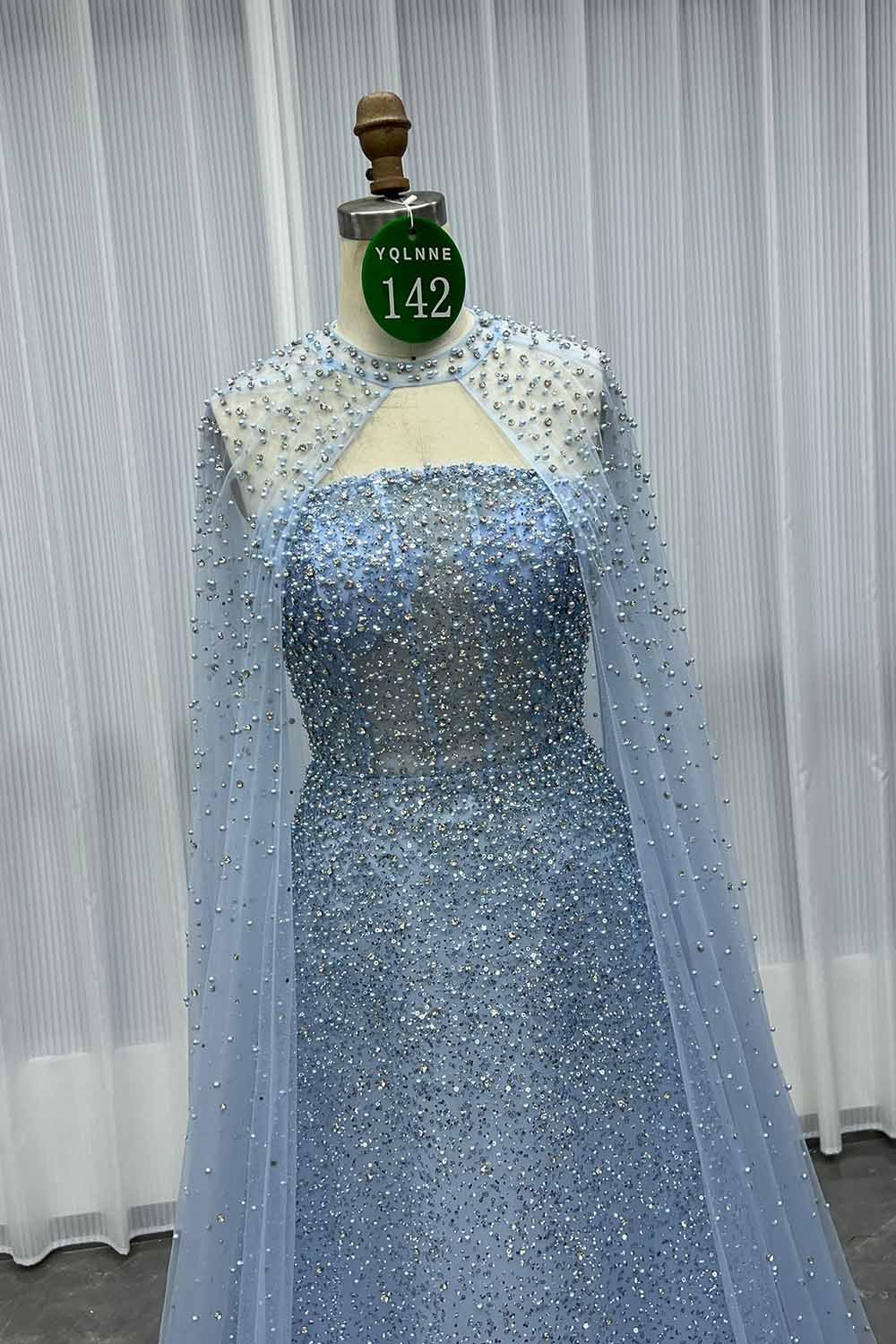 YQLNNE 0142 Rose Gold Ball Gown Evening Dress With Removable Cape Handmade Crystals Beaded