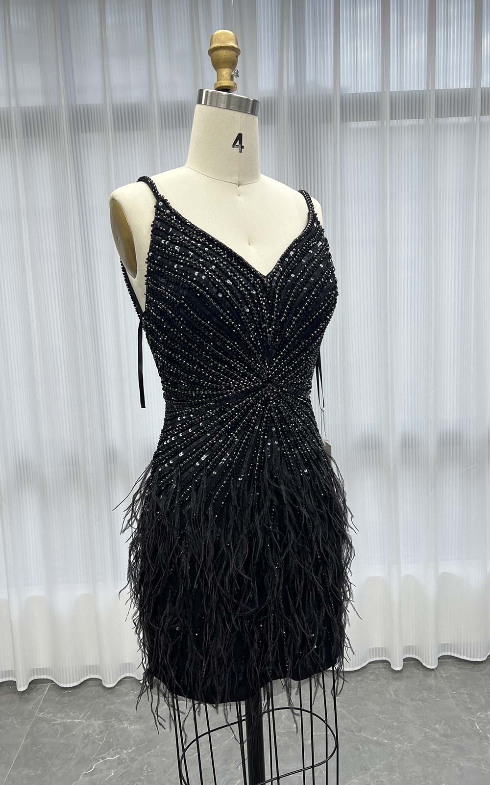 YQLNNE 0129 Black and White Short Feathers Party Dress With Handmade Crystals Beaded