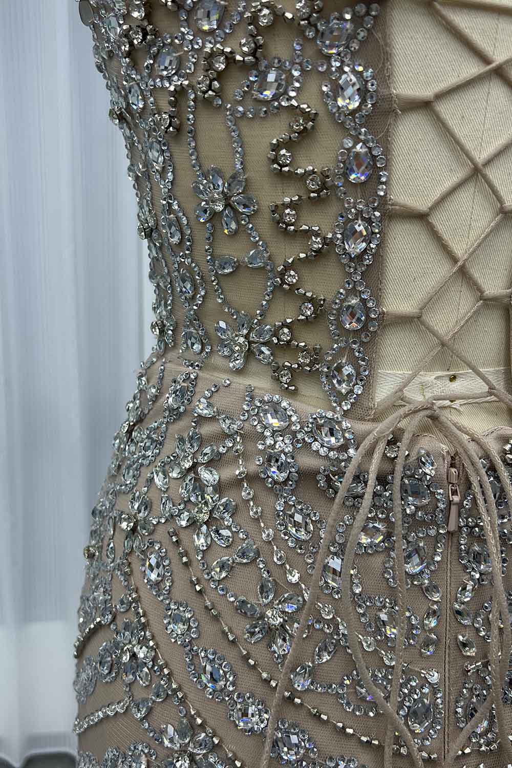 YQLNNE 0143 Red Crystals Beaded Evening Dress Halter Lace-up Back