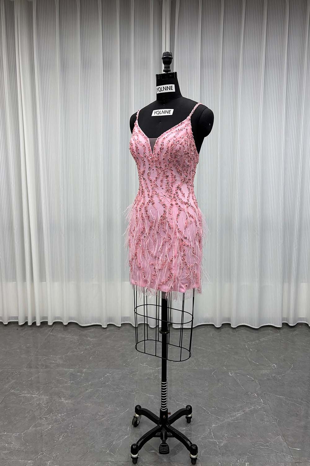 YQLNNE YQ3002 Pink Short Feathers Evening Dress With Handmade Crystals Beaded