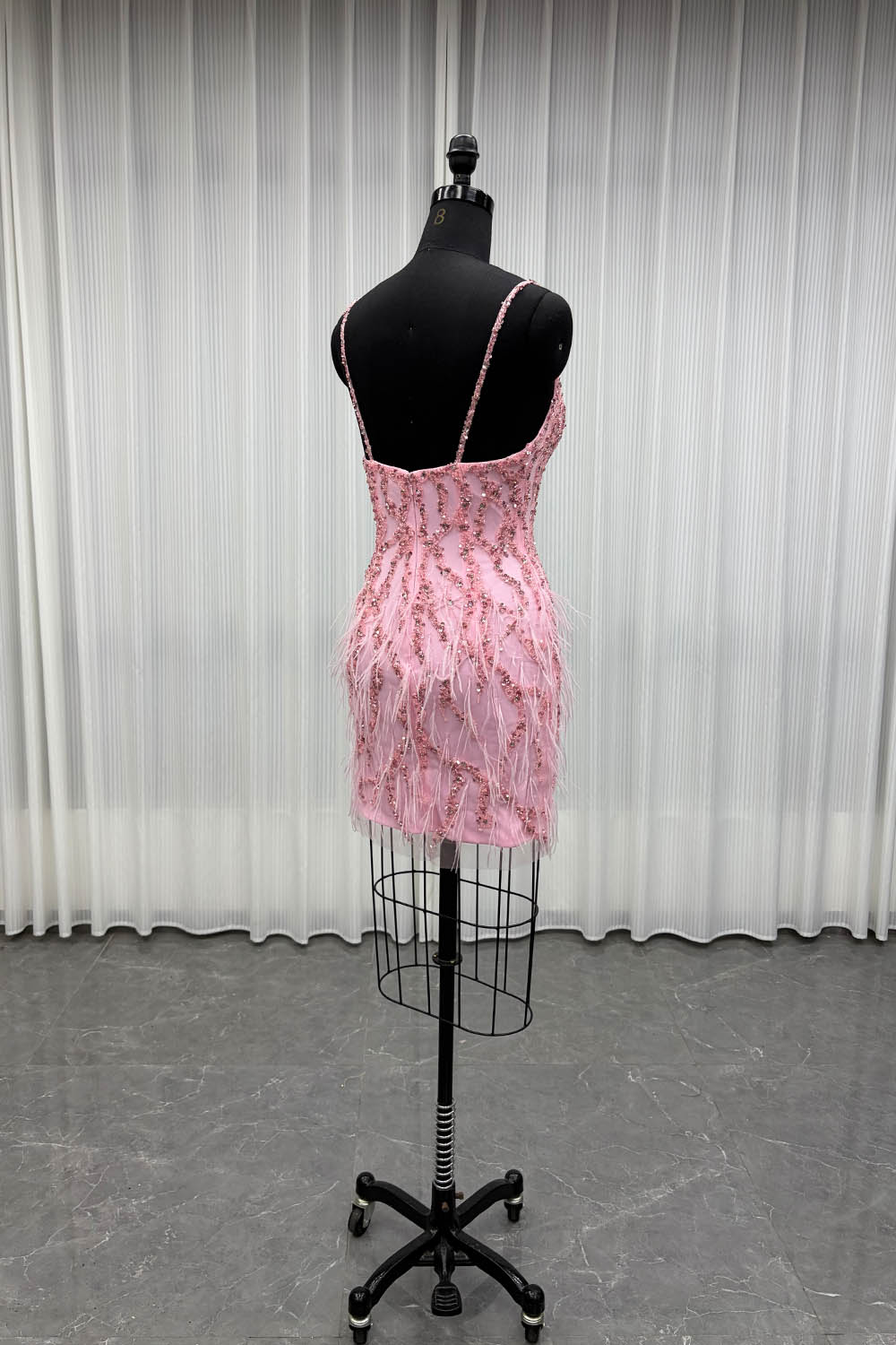 YQLNNE YQ3002 Pink Short Feathers Evening Dress With Handmade Crystals Beaded
