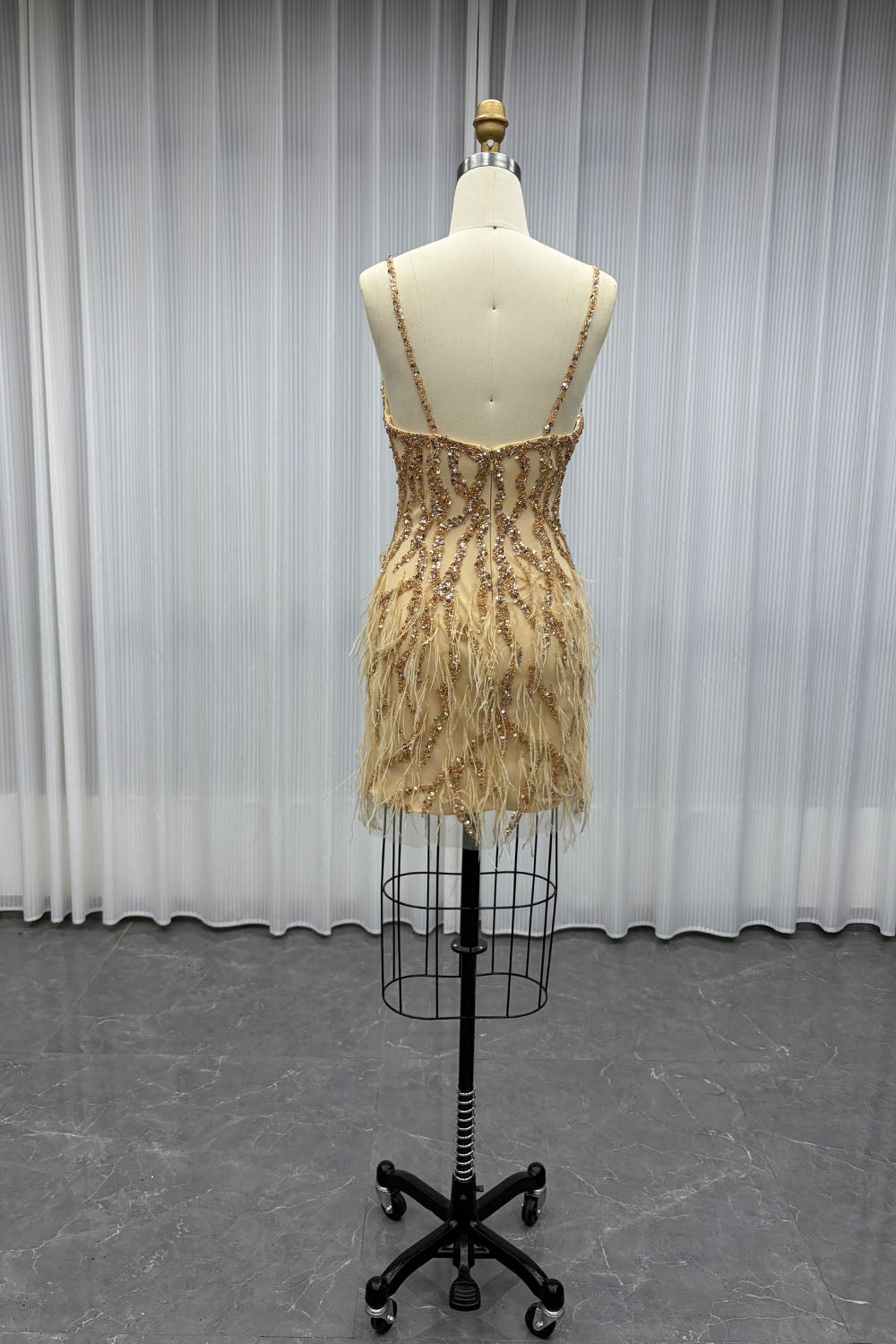YQLNNE YQ3002 Pink Short Feathers Evening Dress With Handmade Crystals Beaded