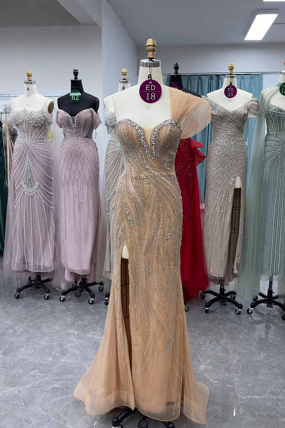 YQLNNE ED18 Gold One Shoulder Crystals Evening Dress Pageant Gown With Slit