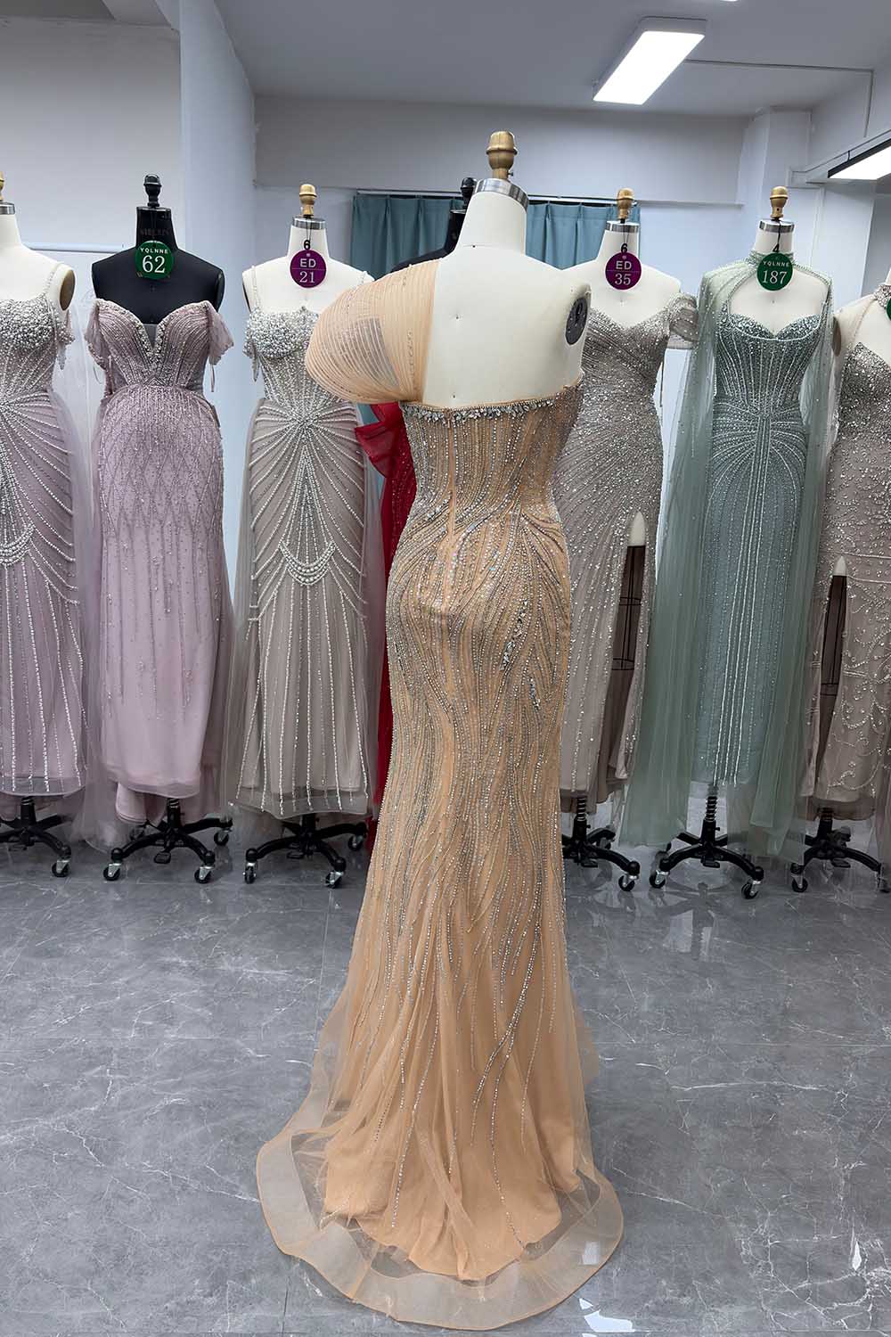 YQLNNE ED18 Gold One Shoulder Crystals Evening Dress Pageant Gown With Slit