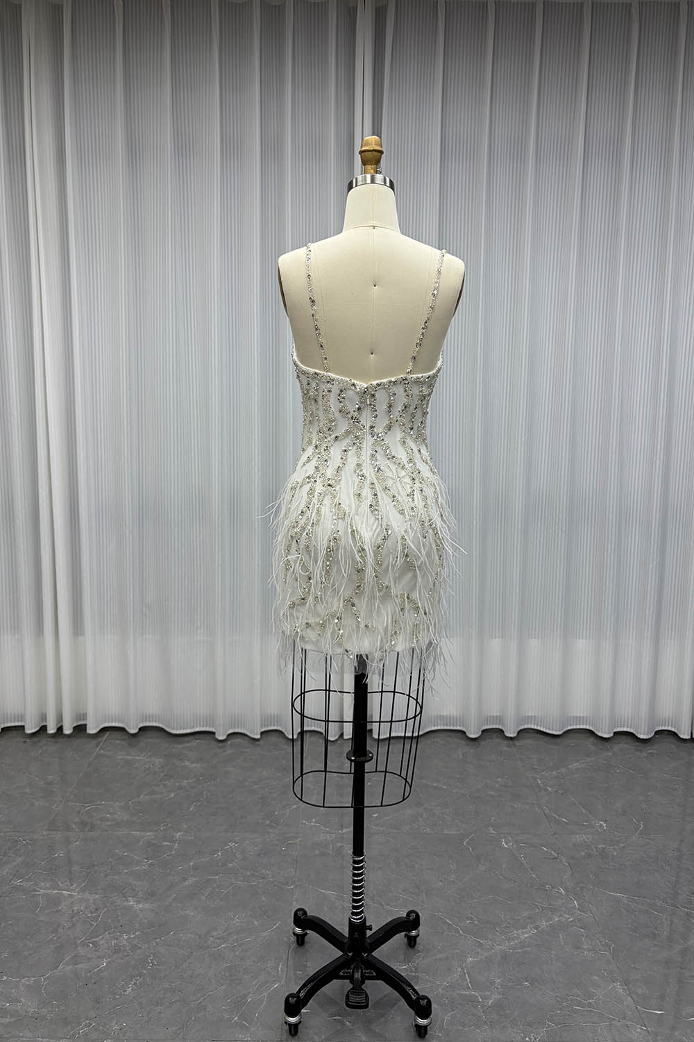 YQLNNE YQ3002 Pink Short Feathers Evening Dress With Handmade Crystals Beaded
