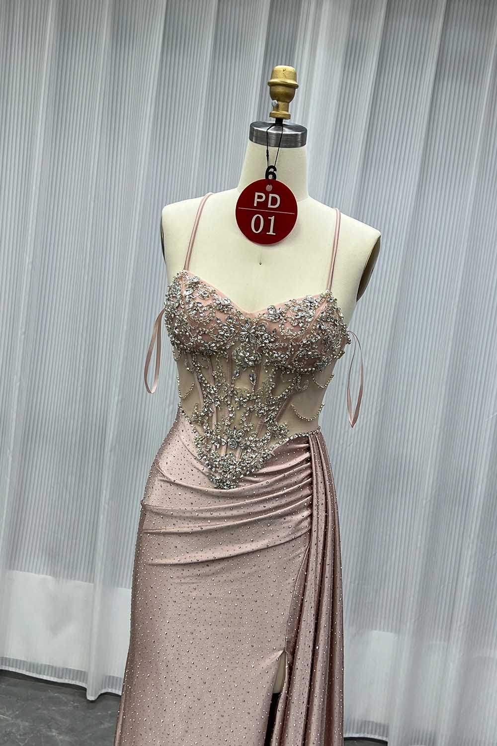 YQLNNE PD01 Champagne Straps Crystals Long Prom Dresses Lace-up Back
