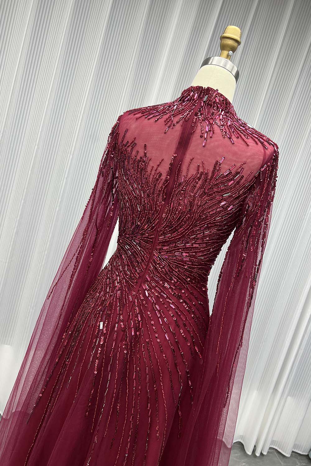 2025 Muslim Burgundy Full Sleeve Evening Dress Dubai Crystals Party Dress