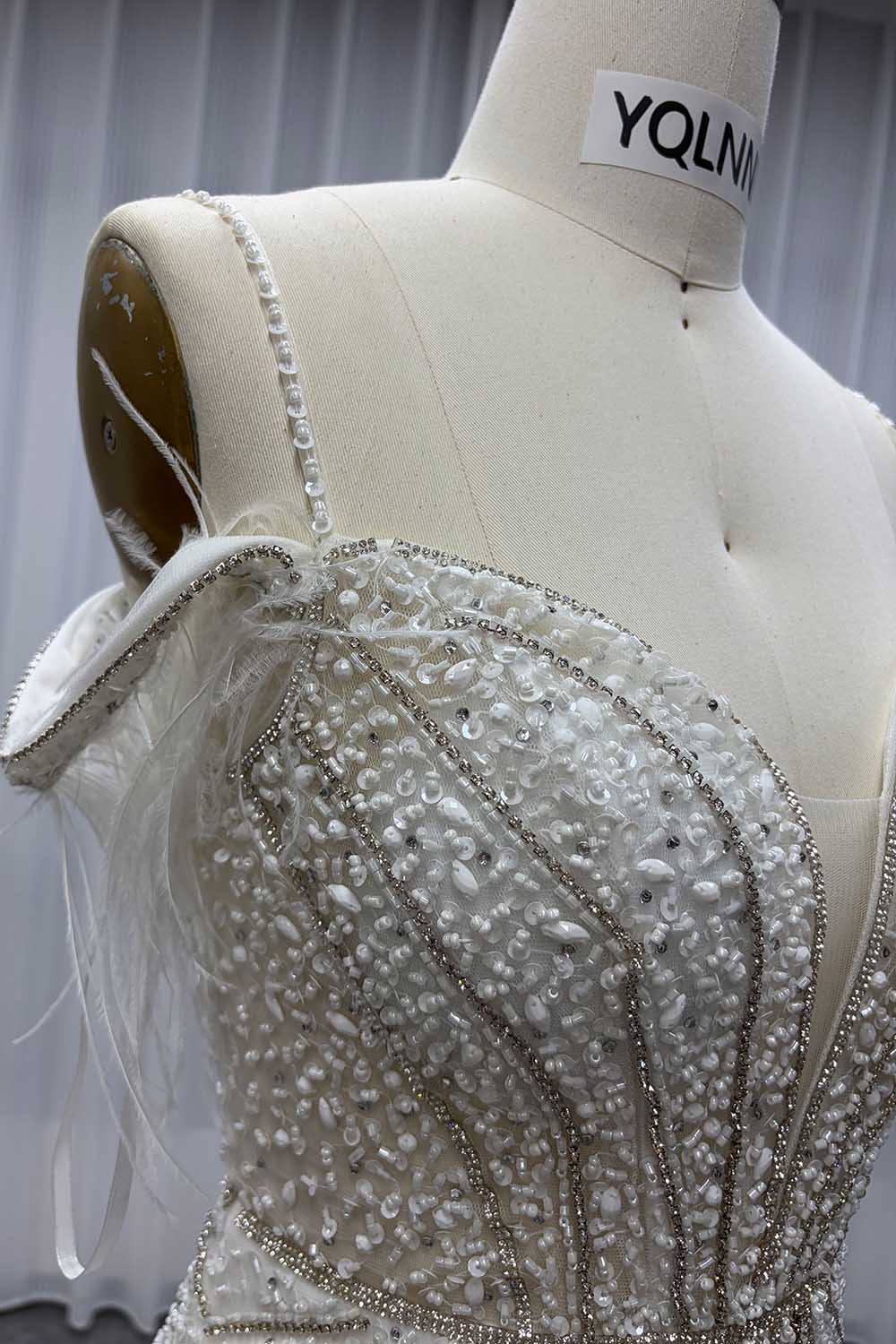 YQLNNE White Short Feathers Party Dress Handmade Crystals Beaded
